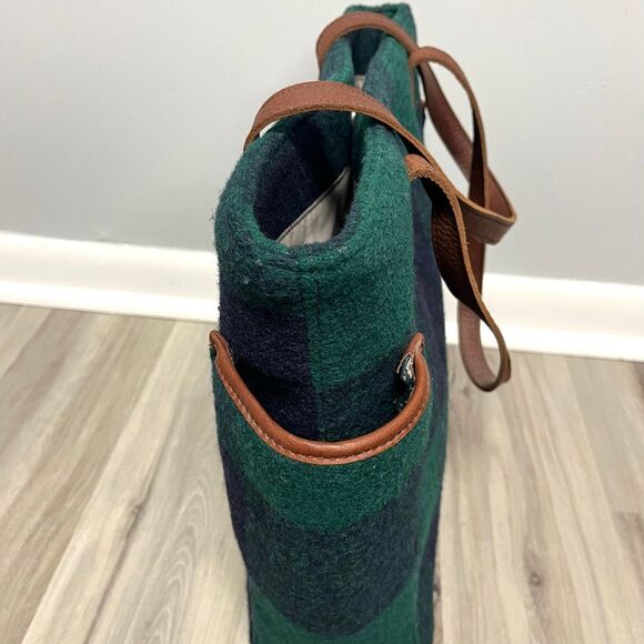 Duluth Trading Co Tote Bag Women’s OS Navy Blue & Green Wool Blend Plaid Purse - Picture 2 of 9